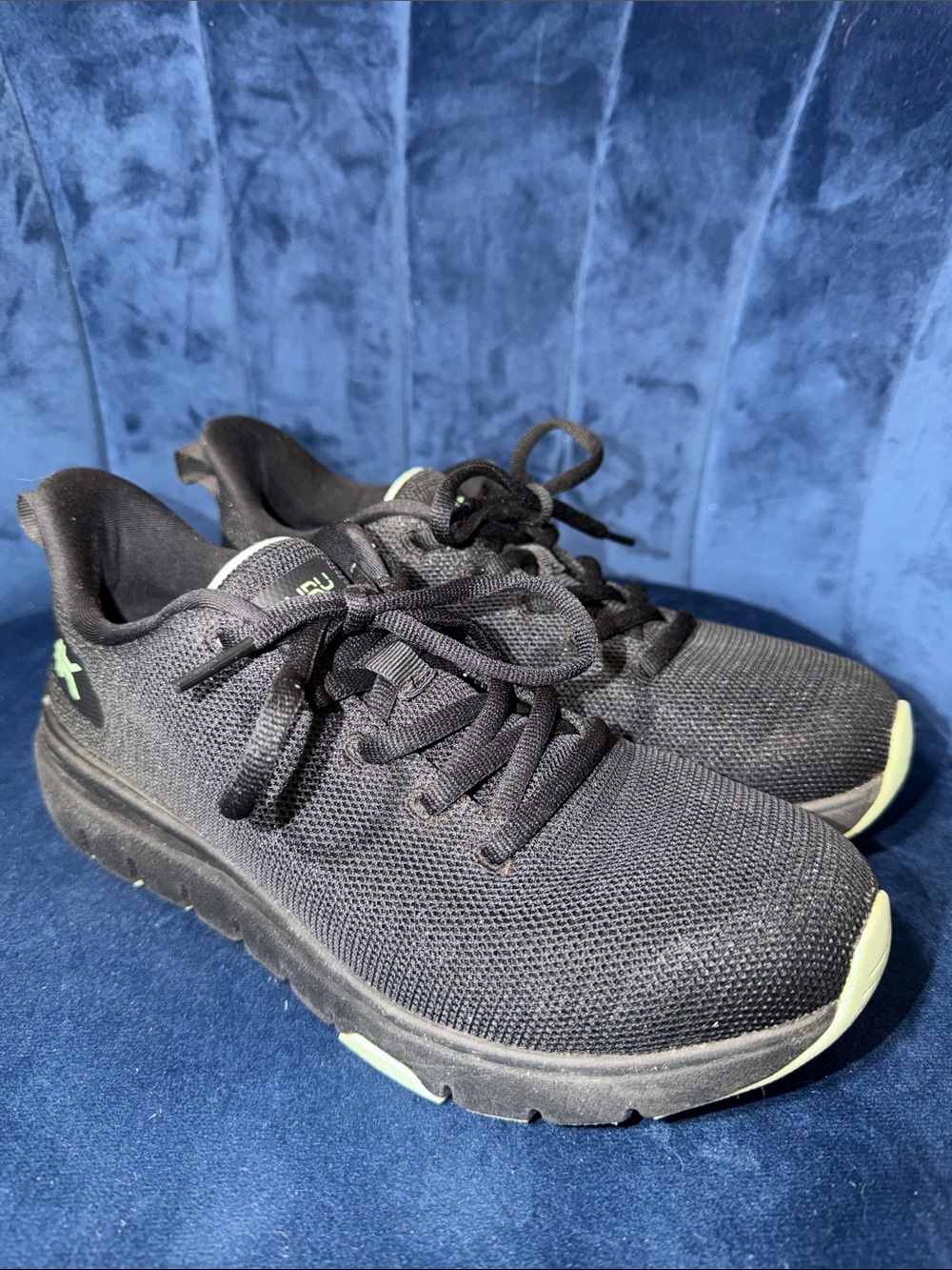 KURU Women’s Flex Via Jet Black Desert Green Size 7.5 Excellent Condition